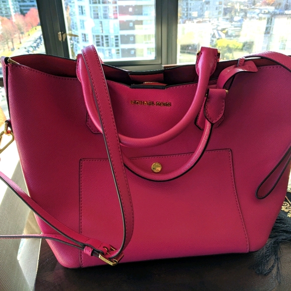 Michael Kors Handbag - Picture 13 of 15
